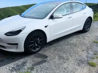 Używany Tesla Model 3 Standard Range 52 kW (72 KM) 2022 Biały Sedan/Limuzyna