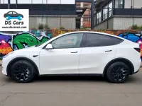 Used Tesla Model S Long Range AWD 268 kW (365 HP) 2022 White Hatchback