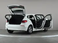 Used BMW 118 Comfort Edition 136 HP (100 kW) 2022 White Hatchback