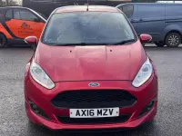 Usado Ford Fiesta Zetec 2016 Rojo Utilitario