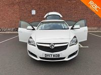 Used Vauxhall Insignia SRi 140 HP (102 kW) 2017 White Hatchback