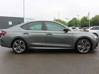 Usado Skoda Octavia vRS 180 CV (132 kW) 2024 Gris Utilitario