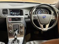 Used Volvo S60 SE Lux 181 HP (133 kW) 2015 Sedan