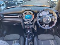 Used Mini Cooper 134 HP (98 kW) 2018 Red Hatchback