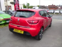 Used Renault Clio Dynamique 90 HP (66 kW) 2016 Red Hatchback