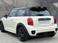 Used Mini Cooper Hatch 134 HP (98 kW) 2019 White Hatchback