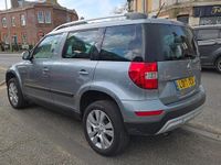 Used Skoda Yeti Drive 110 HP (80 kW) 2017 Grey SUV