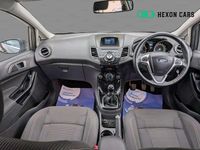 Begagnad Ford Fiesta Titanium 2015 Grå Halvkombi