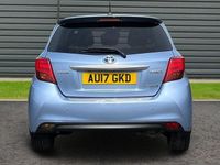 Used Toyota Yaris Hybrid 101 HP (74 kW) 2016 Hatchback