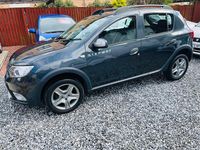 Używany Dacia Sandero Ambiance 90 KM (66 kW) 2018 Szary Hatchback