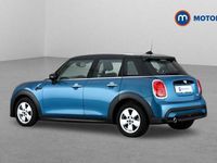 Begagnad Mini Cooper Classic 136 HK (100 kW) 2022 Blå Halvkombi