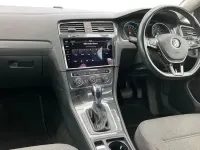 Używany VW e-Golf 99 kW (135 KM) 2018 Biały Hatchback