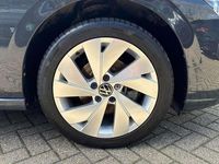 Begagnad VW Golf VIII Style 130 HK (95 kW) 2024 Grå Halvkombi
