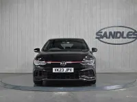 Usado VW Golf VIII GTI 300 CV (220 kW) 2023 Negro Utilitario