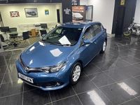 Used Toyota Auris 116 HP (85 kW) 2017 Blue Hatchback
