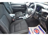 used Toyota HiLux D-4D Invincible