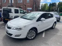 Usado Vauxhall Astra Excite 2011 Blanco Utilitario