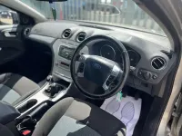 Używany Ford Mondeo Zetec 140 KM (102 kW) 2010 Srebrny Hatchback