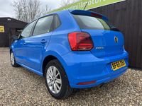Begagnad VW Polo SE 2015 Blå Halvkombi