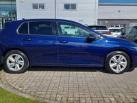 Used VW Golf VIII Life 147 HP (108 kW) 2021 Blue Hatchback