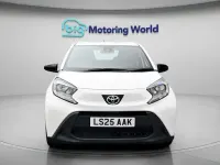 Used Toyota Aygo X PURE 72 HP (52 kW) 2025 White SUV