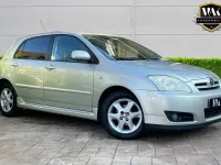 Second-hand Toyota Corolla 97 CP (71 kW) 2006 Argintiu Hatchback