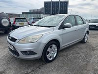 Begagnad Ford Focus Style 125 HK (91 kW) 2009 Silver Halvkombi