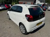 Used Peugeot 108 Active 68 HP (50 kW) 2014 White Hatchback