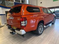 Used Mitsubishi L200 150 HP (110 kW) 2021 Orange Pickup