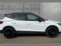 New Seat Arona Black Edition 115 HP (84 kW) 2025 White SUV