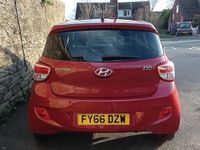 Used Hyundai i10 Edition 66 HP (48 kW) 2016 Red Hatchback