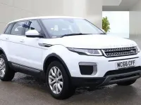 Used Land Rover Range Rover evoque SE 2017 White Estate