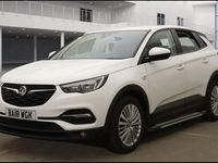 Used Vauxhall Grandland X S 131 HP (96 kW) 2018 White SUV