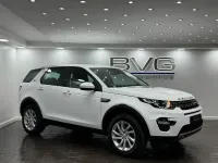 Used Land Rover Discovery 5 SE 2017 White SUV