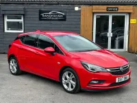 Used Vauxhall Astra SRi 150 HP (110 kW) 2017 Red Hatchback