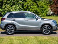 Gebraucht Suzuki Vitara SZ5 116 PS (85 kW) 2023 Grau SUV