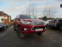 Usado Toyota HiLux 150 HP (110 kW) 2017 Vermelho Pickup