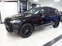 Usado Jaguar F-Pace Chequered Flag 180 HP (132 kW) 2019 Preto SUV