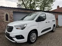 Usado Vauxhall Combo Sportive 100 HP (73 kW) 2022 Branco Monovolume