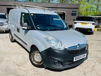 Second-hand Vauxhall Combo 105 CP (77 kW) 2018 Argintiu Monovolum
