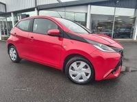 Used Toyota Aygo X-play 68 HP (50 kW) 2016 Red Hatchback