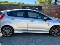 Usado Ford Fiesta ST-Line 125 CV (91 kW) 2016 Plateado Utilitario