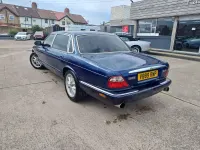 Second-hand Jaguar XJ Sovereign 284 CP (208 kW) 1999 Albastru Berlinǎ
