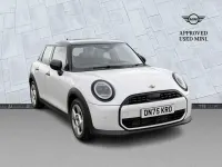 Used Mini Cooper Hatch 113 kW (154 HP) 2025 White Hatchback