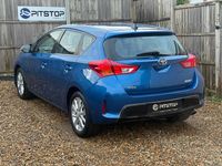 Used Toyota Auris Multidrive S 132 HP (97 kW) 2013 Blue Hatchback