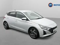 Używany Hyundai i20 Premium 101 KM (74 kW) 2025 Szary Hatchback