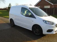 Used Ford Transit Courier Sport 100 HP (73 kW) 2018 White Van