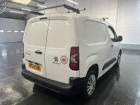 Used Peugeot Partner 100 HP (73 kW) 2021 White MPV