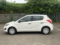 Used Hyundai i20 75 HP (55 kW) 2014 White Hatchback