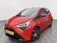 Used Toyota Aygo X-play 72 HP (52 kW) 2020 Red Hatchback